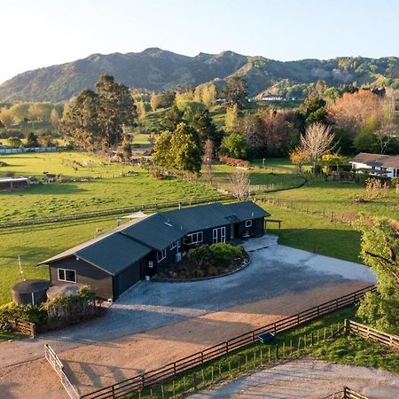 New - Farm House Near Town! 吉斯伯恩 外观 照片