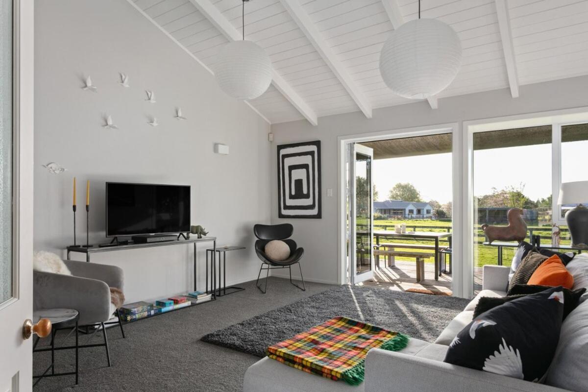 New - Farm House Near Town! 吉斯伯恩 外观 照片