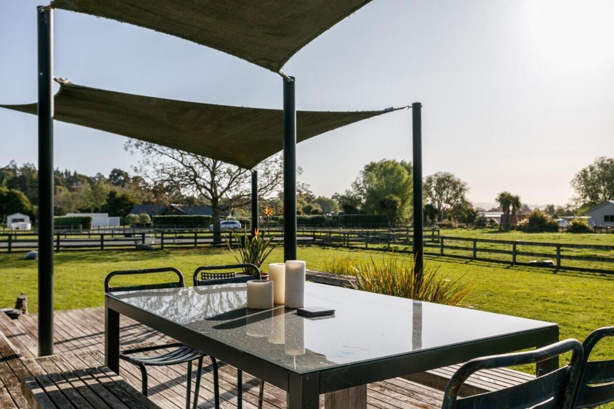 New - Farm House Near Town! 吉斯伯恩 外观 照片